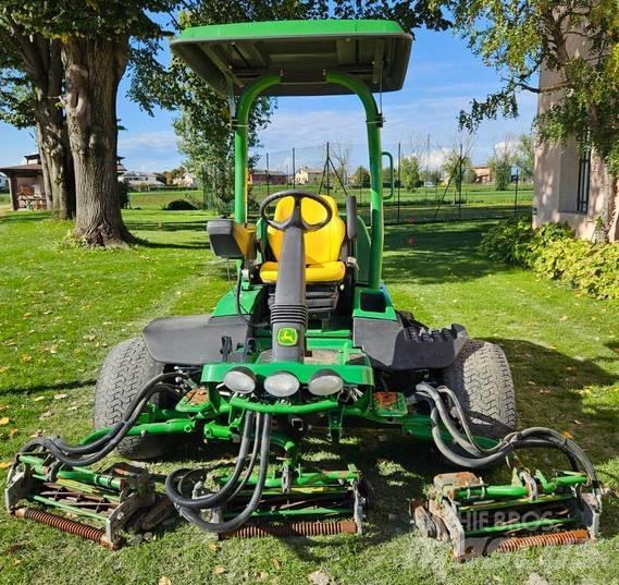 John Deere 7500 A 페어웨이 잔디깎기