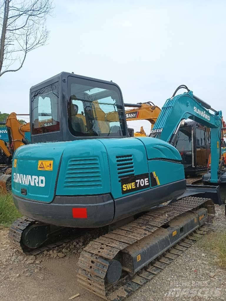 Sunward SWE70 중형굴삭기 7톤-28톤