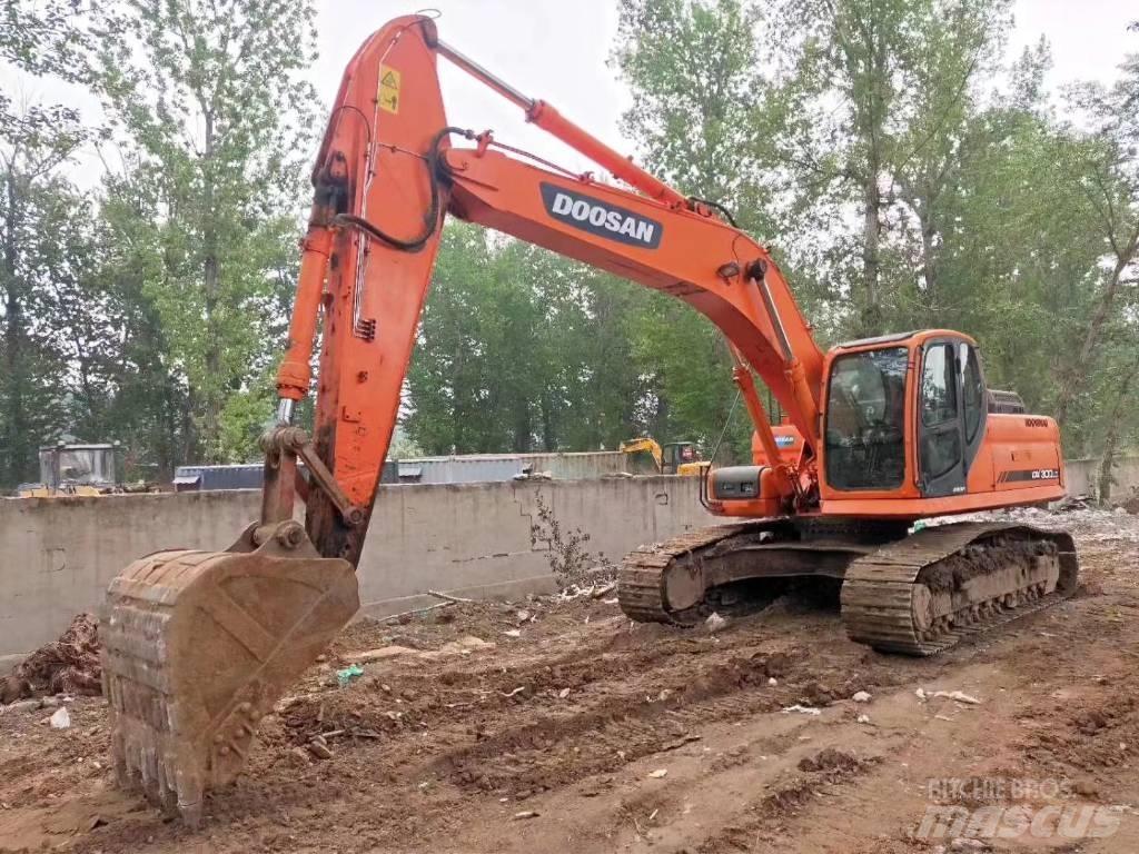 Doosan DX 300 LC 대형 굴삭기 29톤 이상