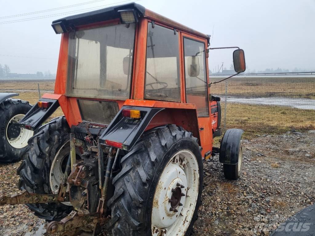 Valmet 505 트랙터