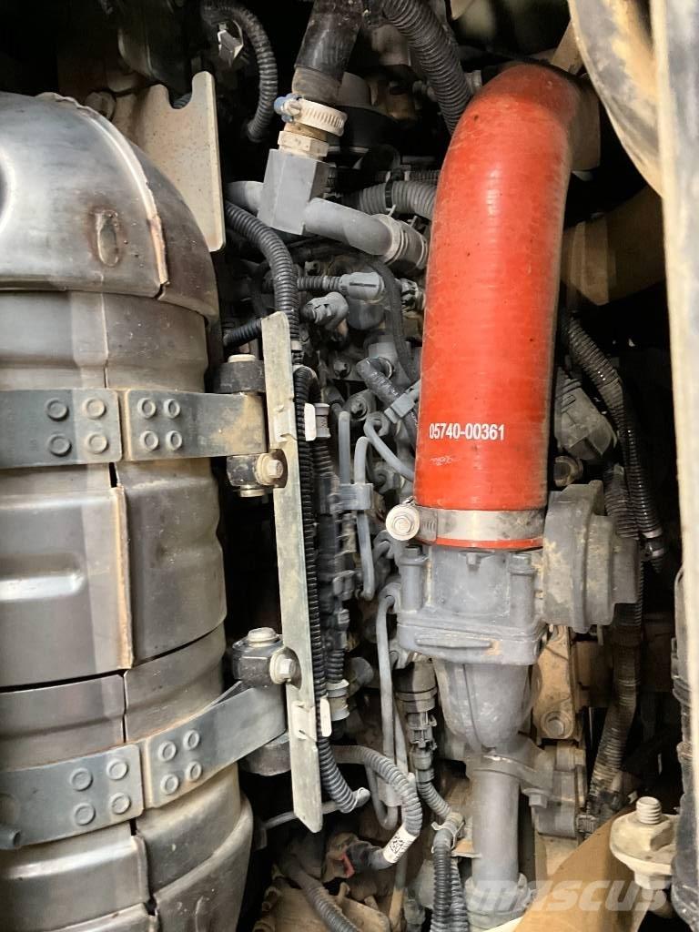 Takeuchi TB 2150 R 대형 굴삭기 29톤 이상