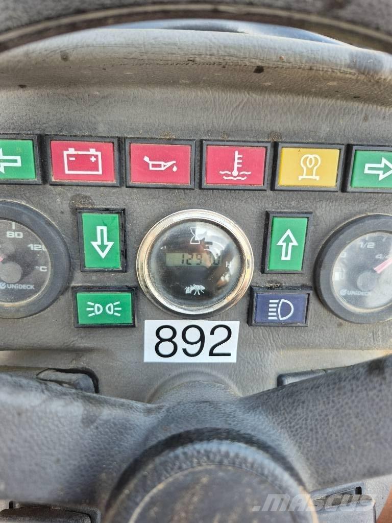 GiANT V 452 T HD 미니 로더