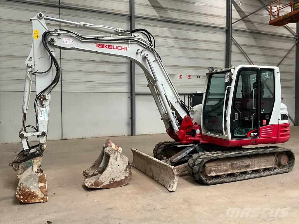 Takeuchi TB 290 중형굴삭기 7톤-28톤