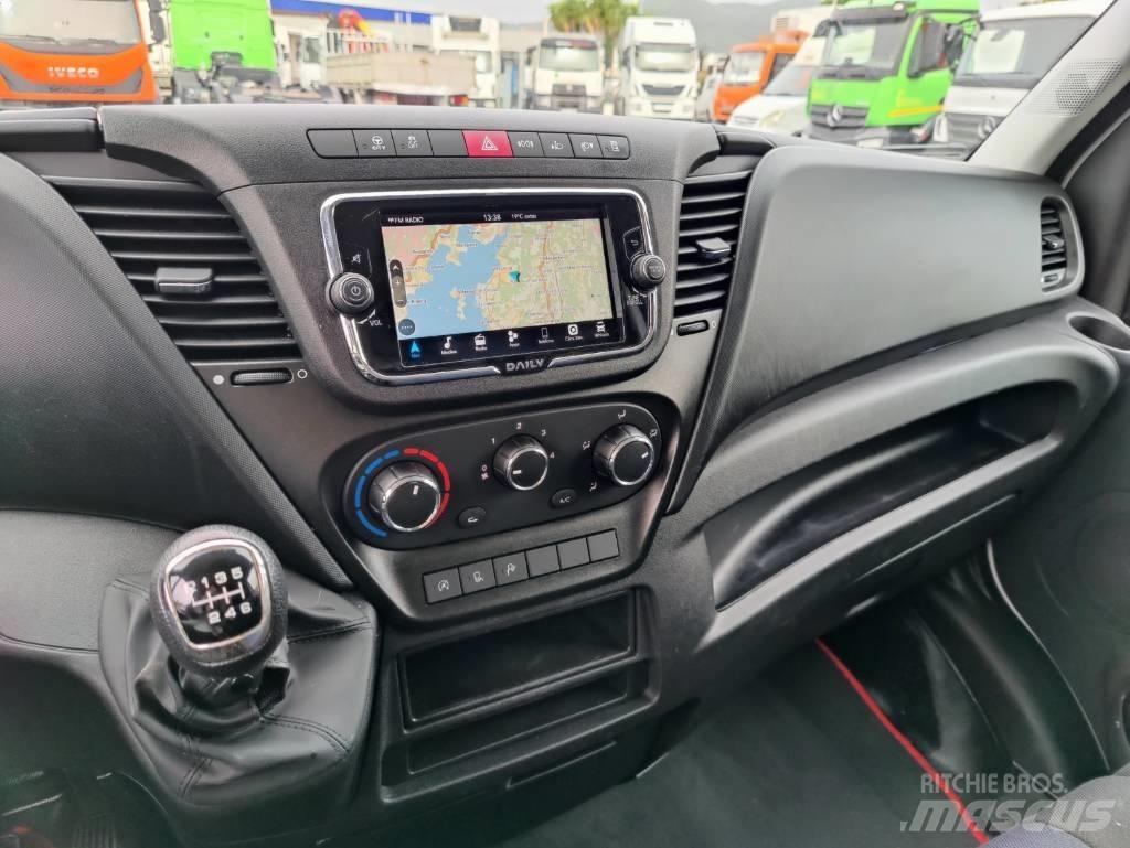 Iveco Daily 35 S 16 패널 화물차