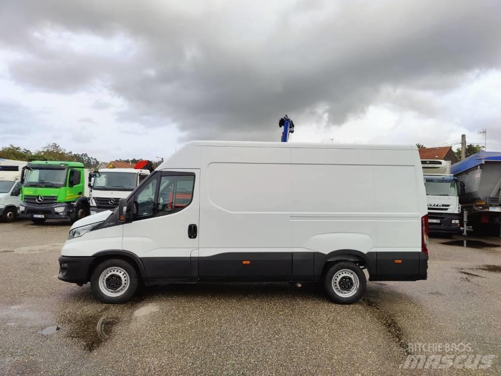 Iveco Daily 35 S 16 패널 화물차