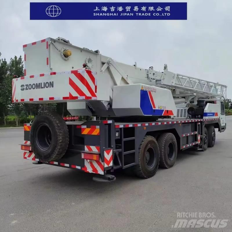 Zoomlion QY50V A/T 크레인
