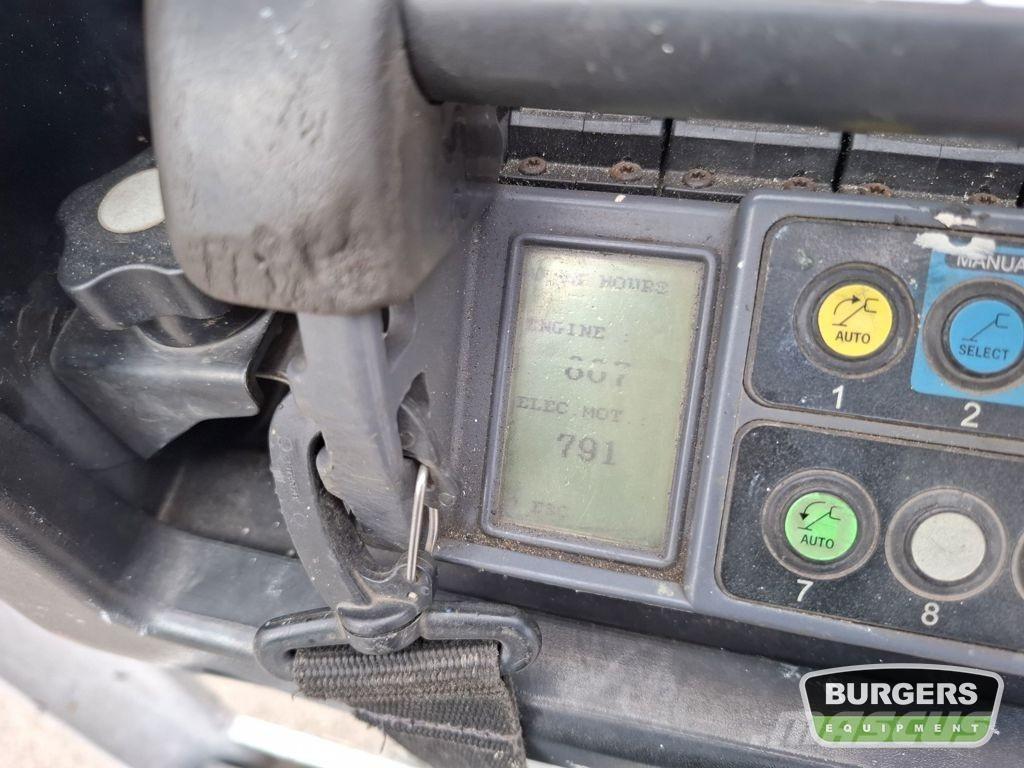 Hinowa 20.10 IIIS 관절형 전동이동 리프트