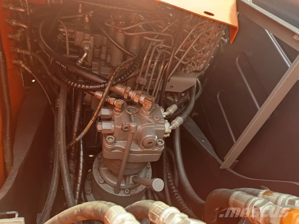 Hitachi ZX 120 대형 굴삭기 29톤 이상