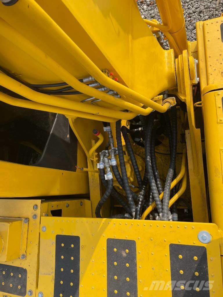 Komatsu PC 200-8 대형 굴삭기 29톤 이상