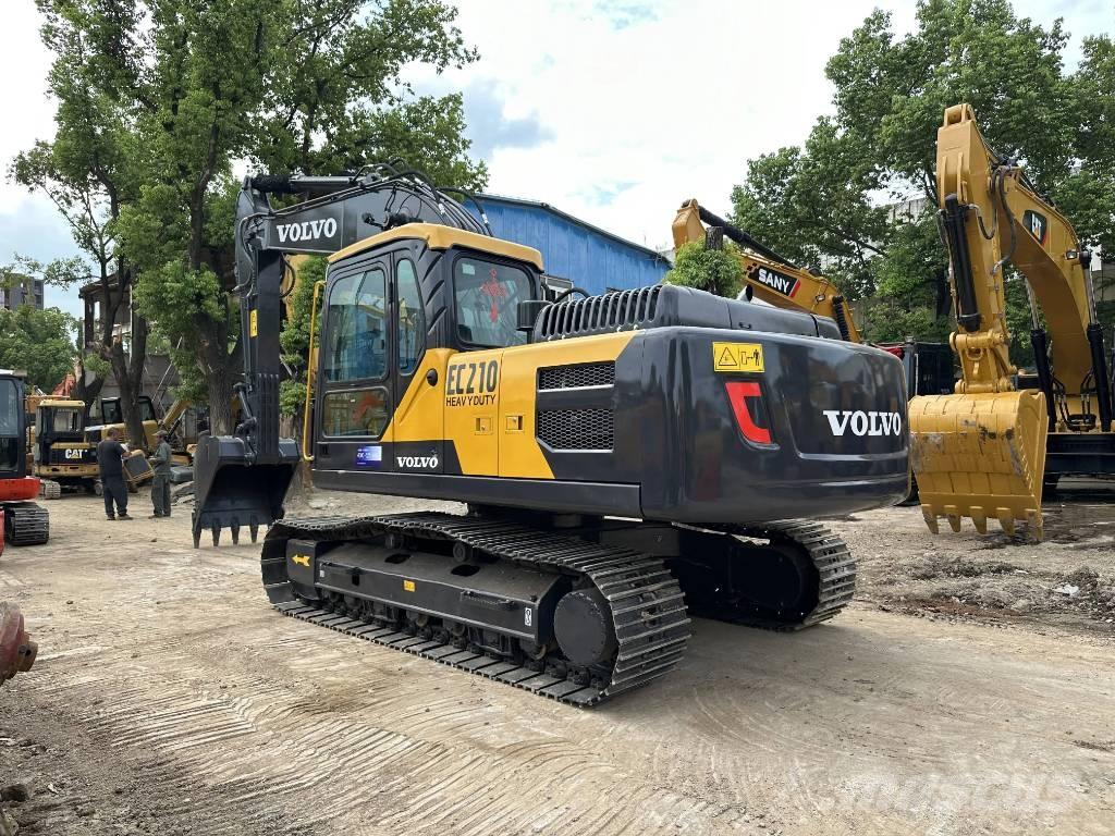 Volvo EC210D 대형 굴삭기 29톤 이상