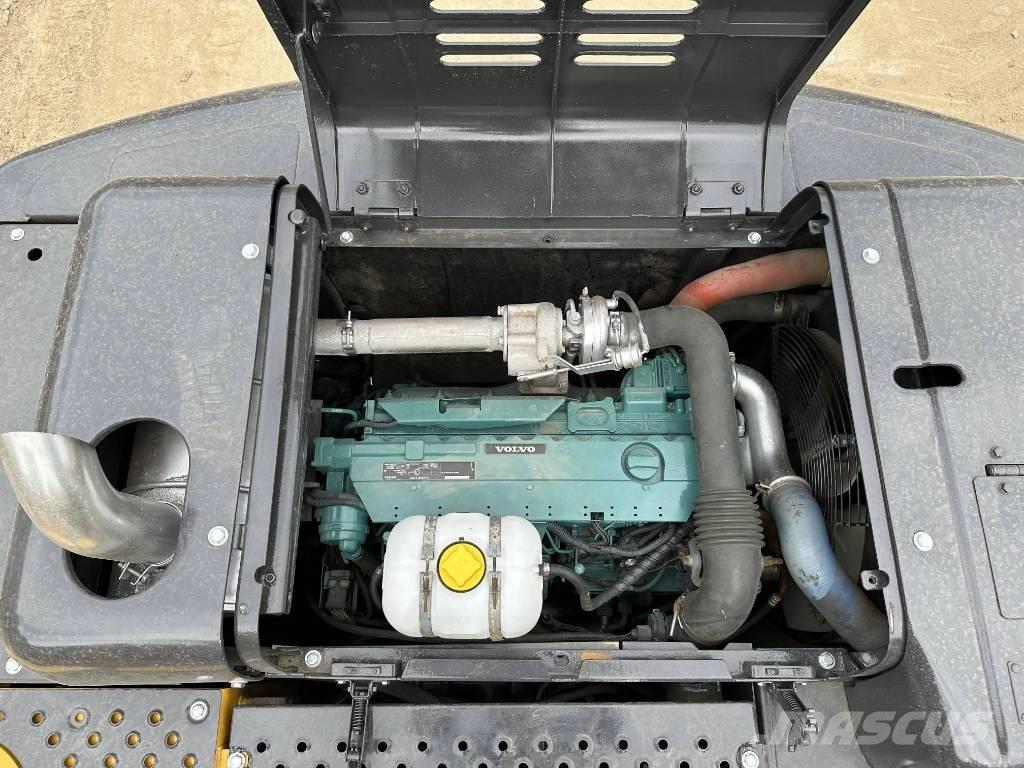 Volvo EC210D 대형 굴삭기 29톤 이상