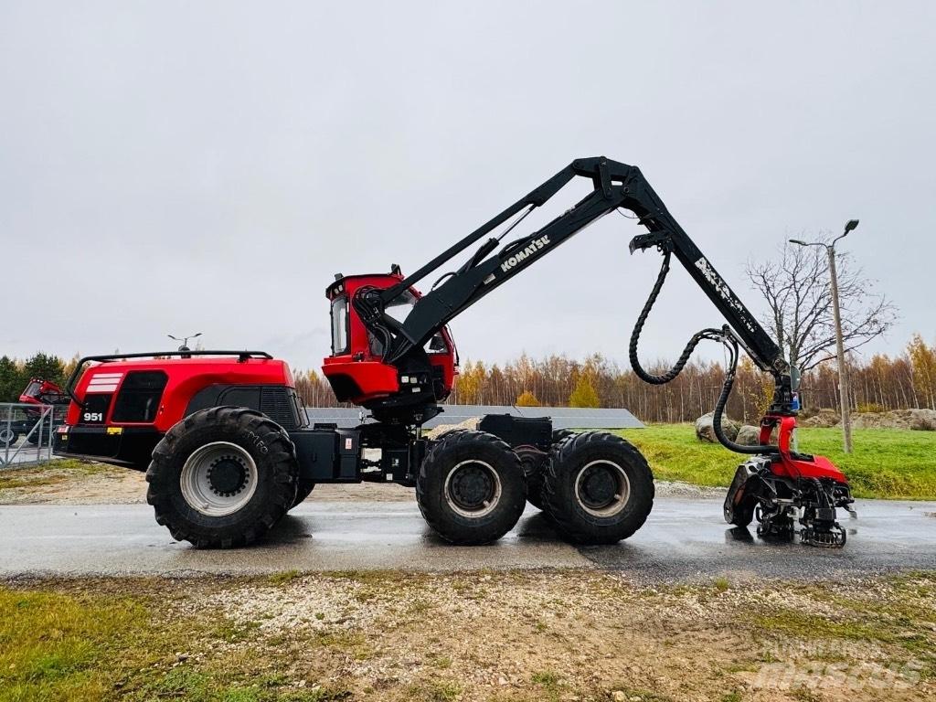 Komatsu 951 원목 하베스터