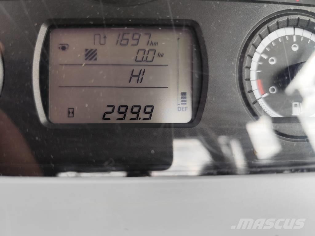 Valtra A 135 트랙터