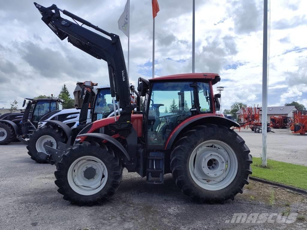 Valtra A 135 트랙터
