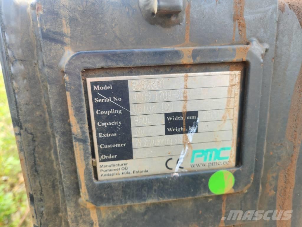 PMC SWB2500 도로 청소차