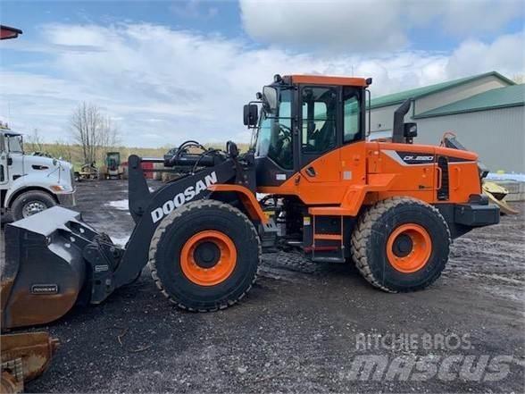 Doosan DL220-5  휠로우더