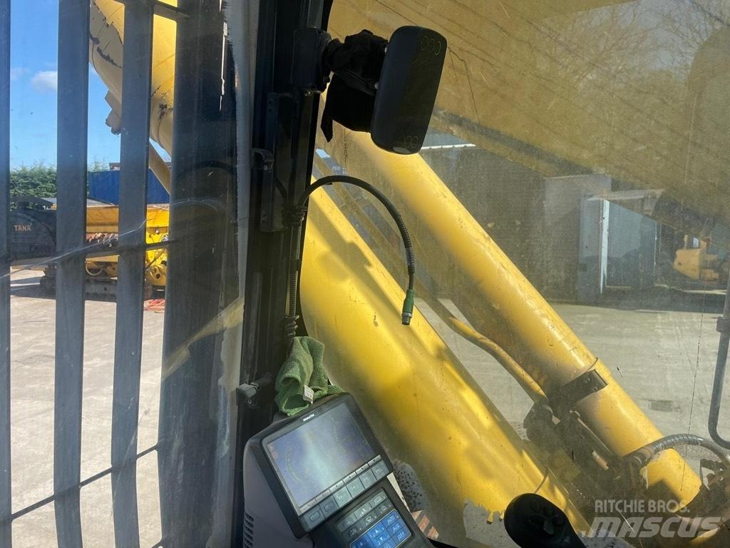 Komatsu PC490LC -10 대형 굴삭기 29톤 이상
