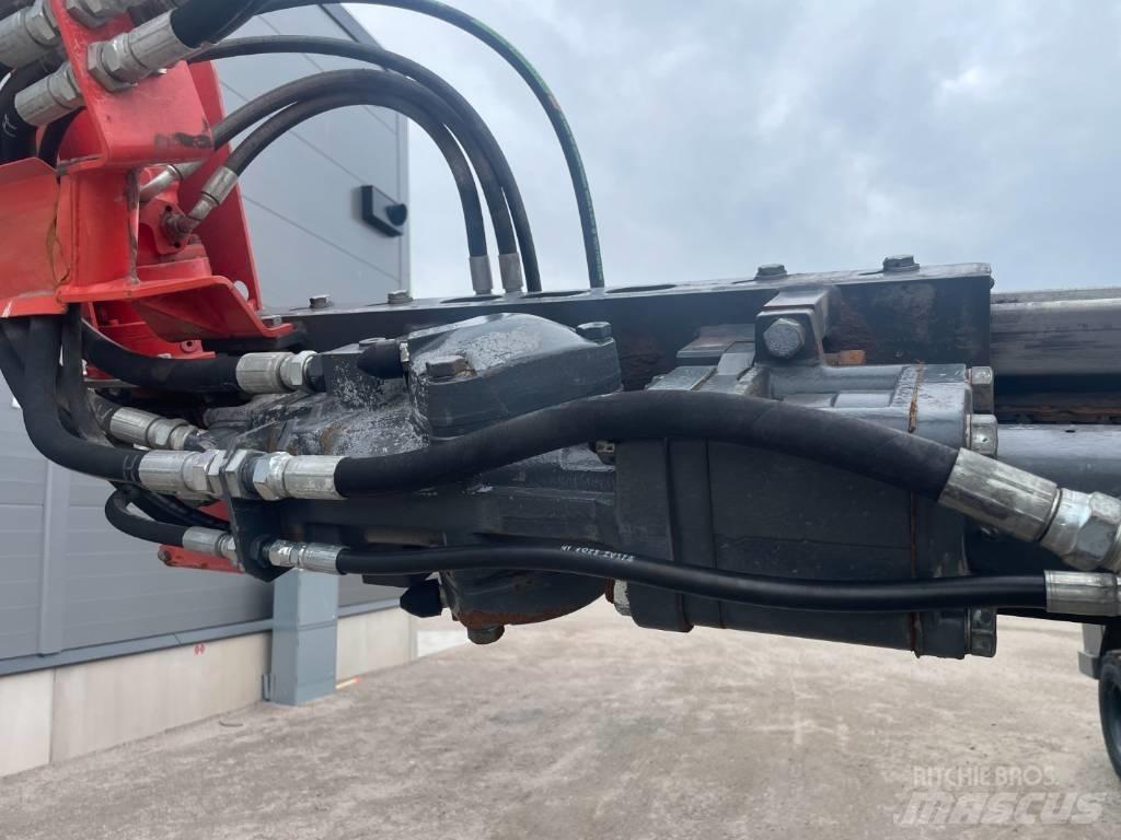 Sandvik DC300Ri 도로 굴착기