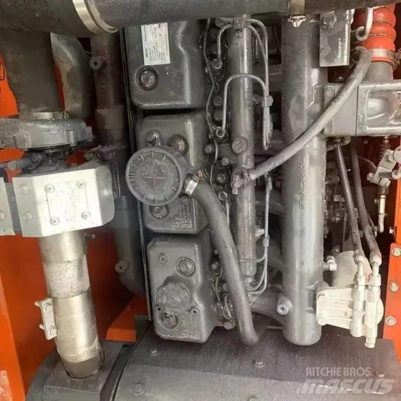 Doosan DX 300 대형 굴삭기 29톤 이상