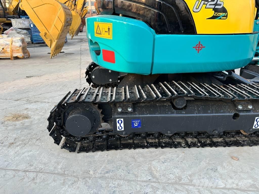 Kubota U 25 소형 굴삭기 7톤 미만