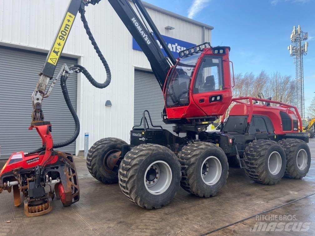 Komatsu 931XC 원목 하베스터