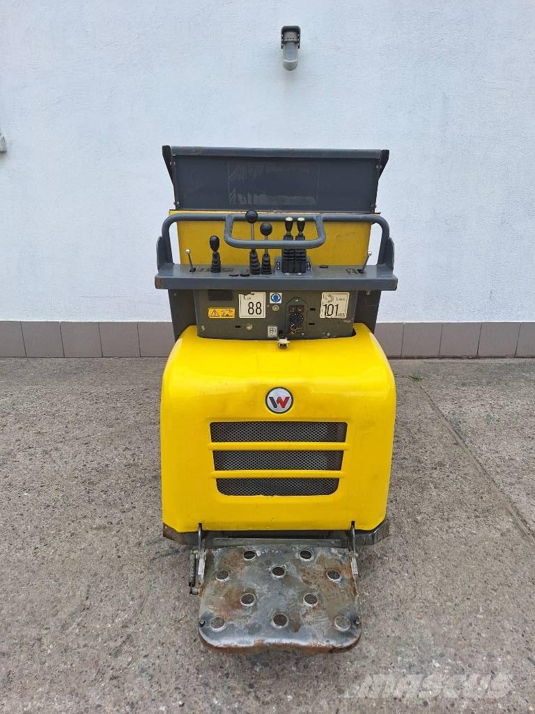 Wacker Neuson DT 12  궤도식 덤프