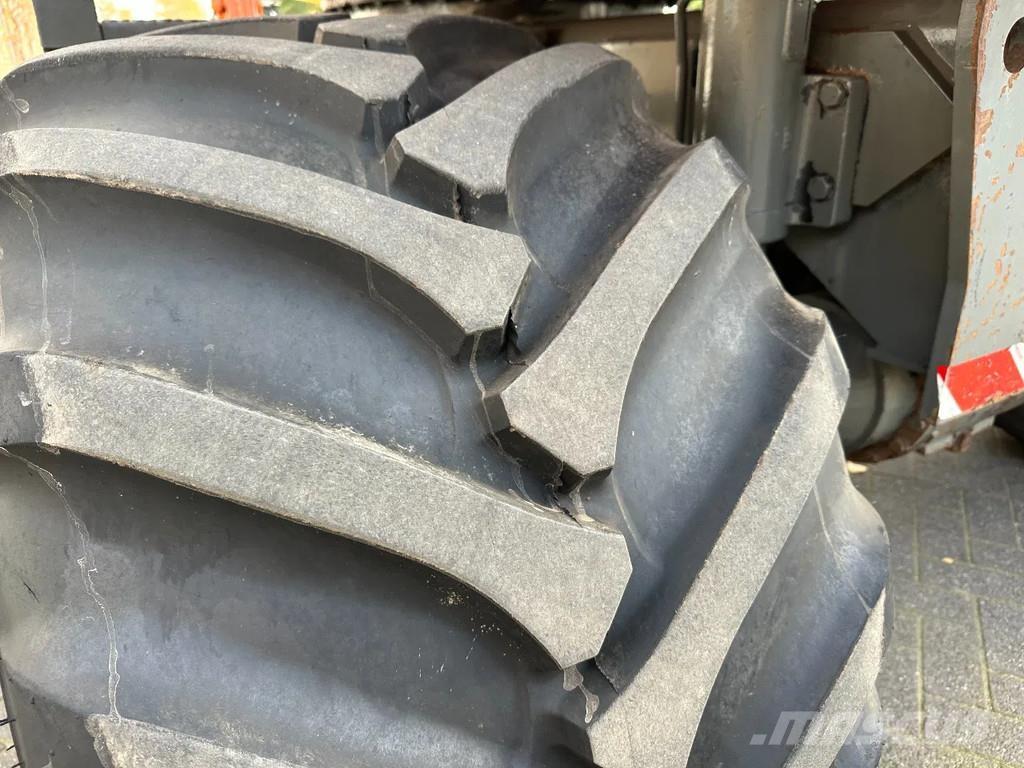 JCB JS145W  휠 굴삭기