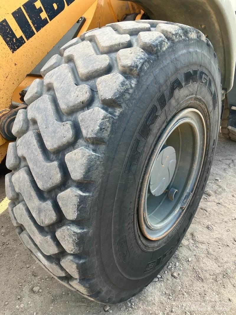 Liebherr L538  휠로우더