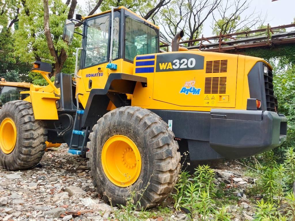 Komatsu WA 320  휠로우더
