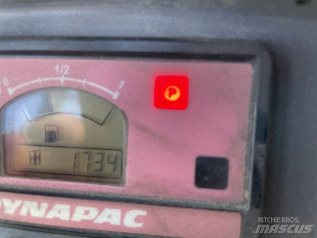 Dynapac CC1200 트윈 드럼 롤러