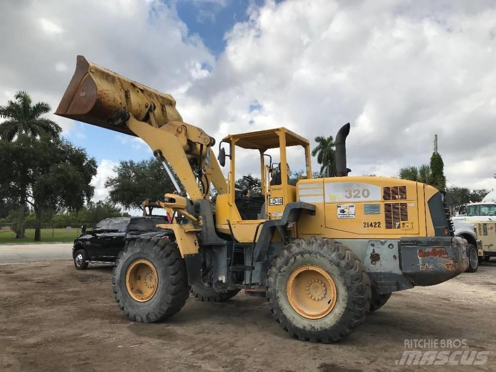 Komatsu WA320-5  휠로우더