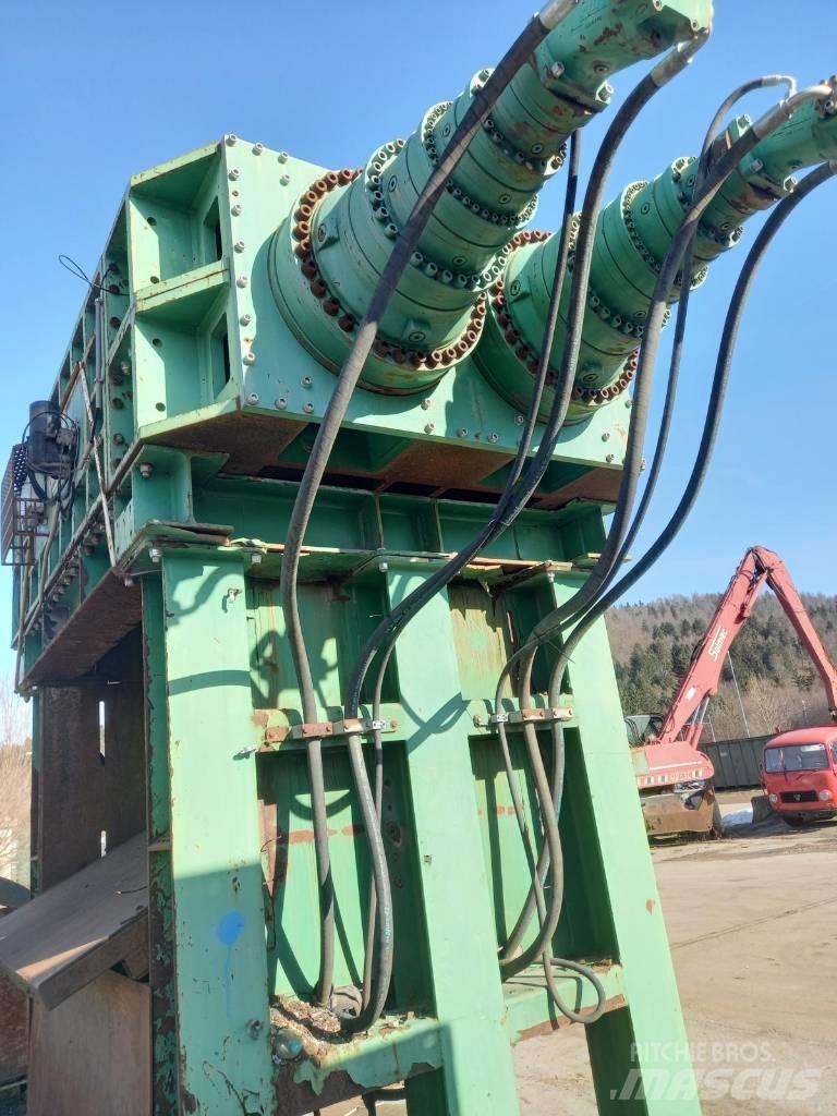 TPA GM2400 폐기물 분쇄기