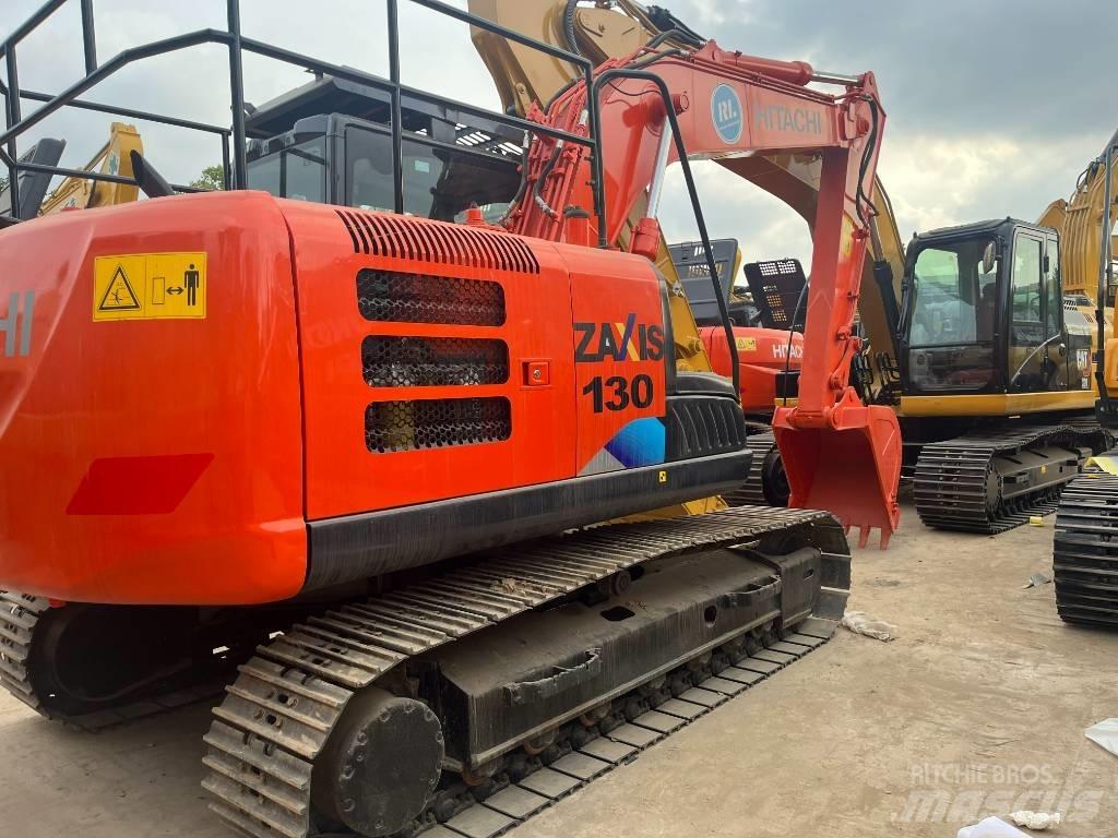 Hitachi ZX 130 대형 굴삭기 29톤 이상