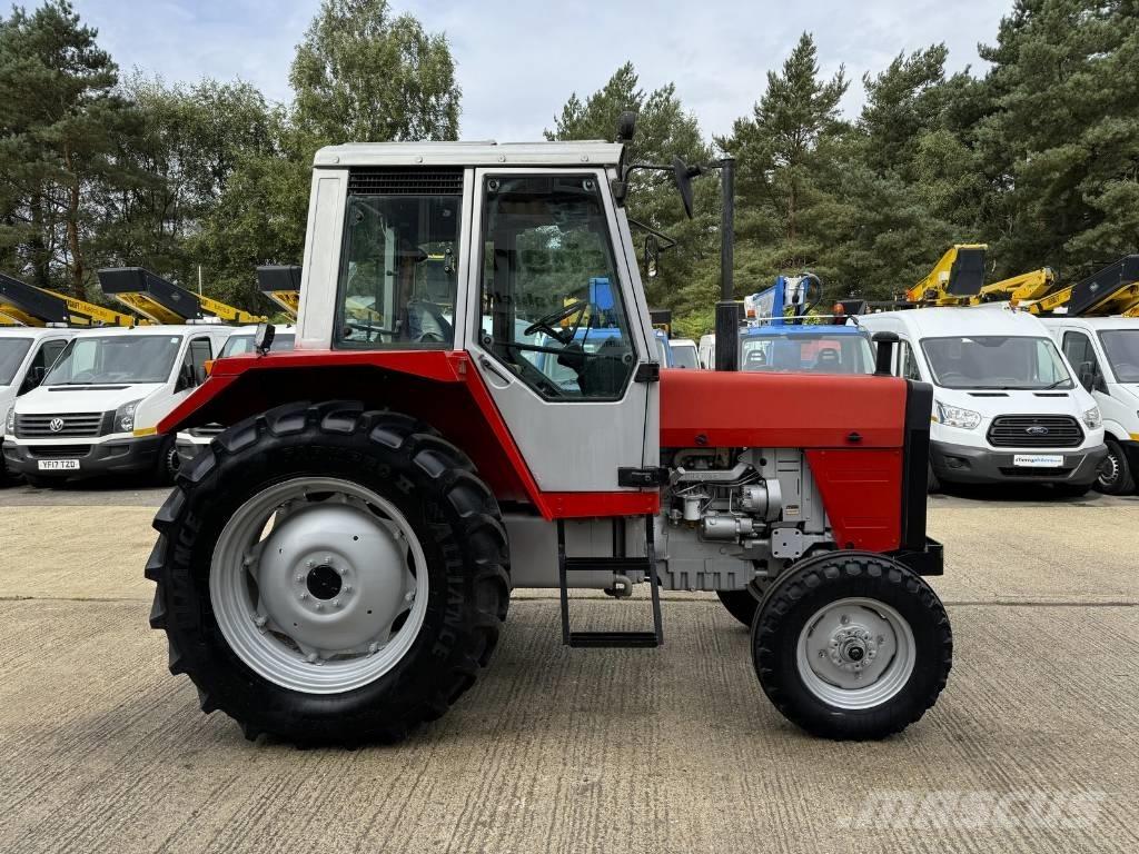 Massey Ferguson 690 트랙터