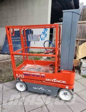 SkyJack SJ 12 가위형 리프트