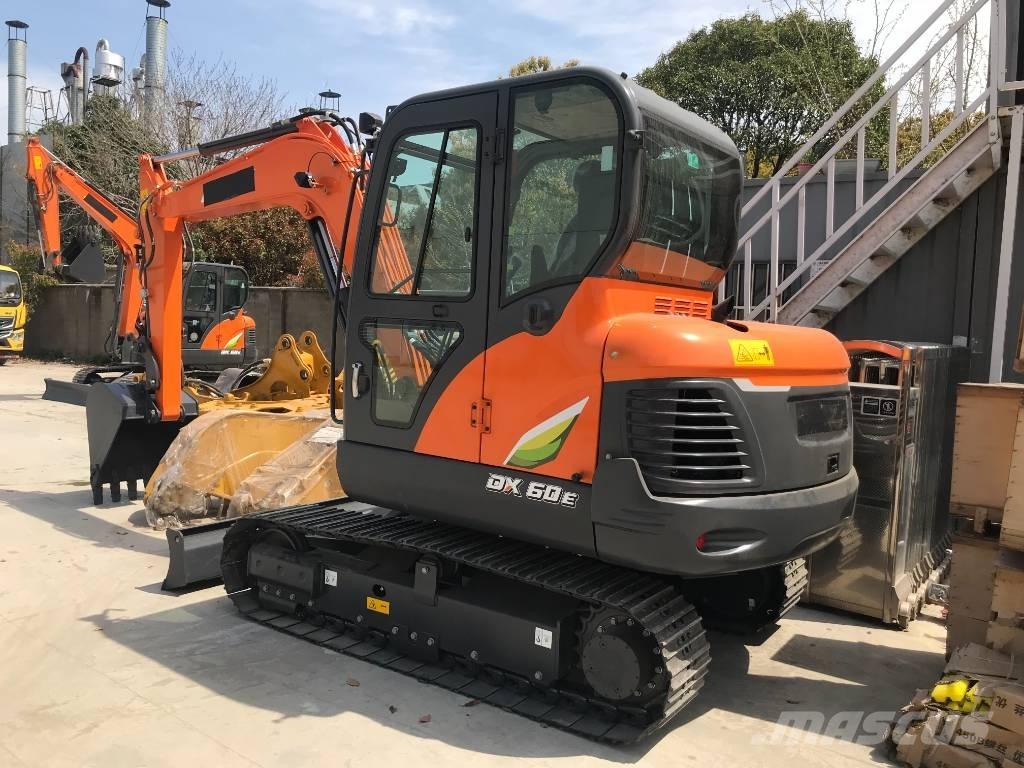 Doosan DX 60 대형 굴삭기 29톤 이상