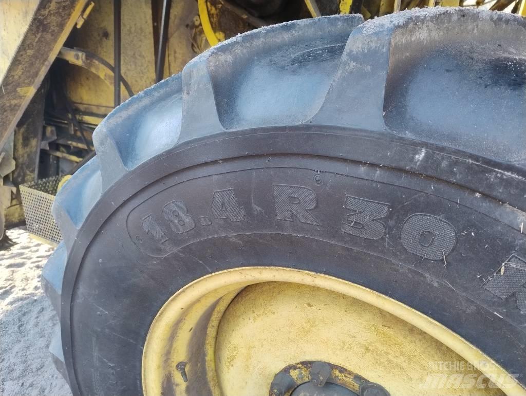 New Holland 8030 콤바인 수확기