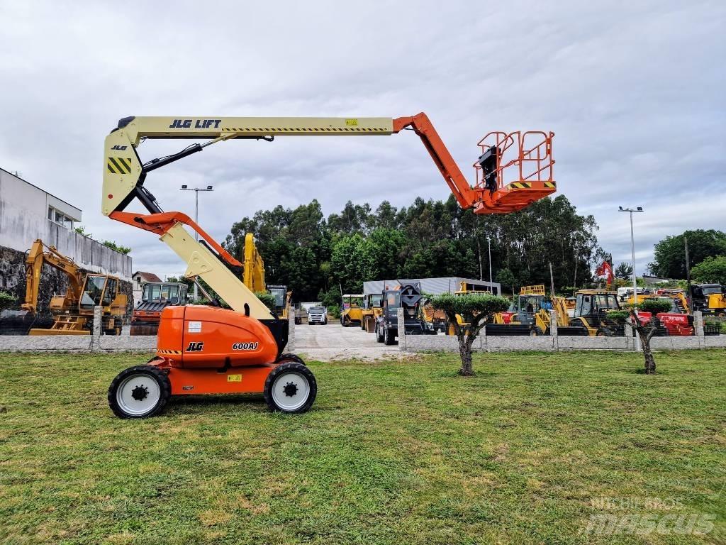 JLG 600 AJ 관절형 전동이동 리프트