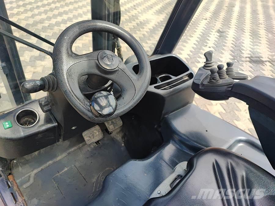 Linde E16C-01 전동 지게차