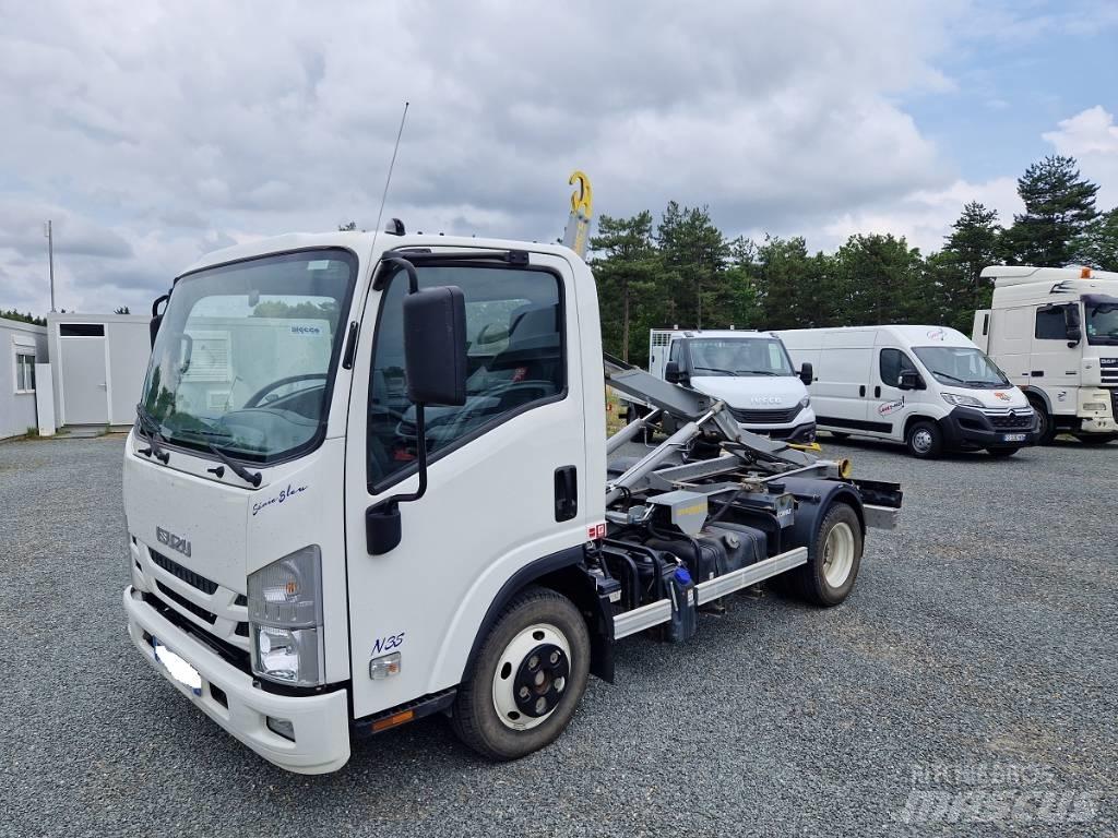 Isuzu N-Series 패널 화물차