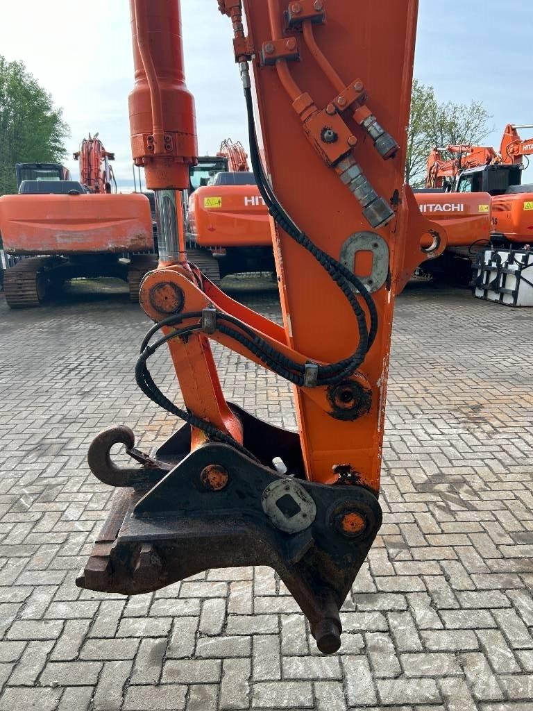 Hitachi ZX 140 W-3  휠 굴삭기