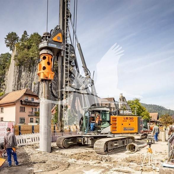 Liebherr LB30 도로 굴착기