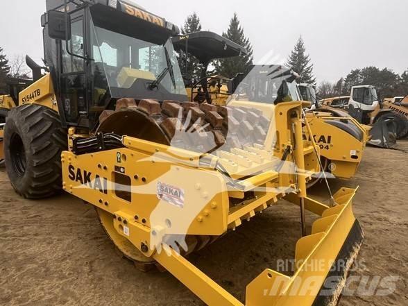 Sakai SV544T 싱글 드럼 롤러