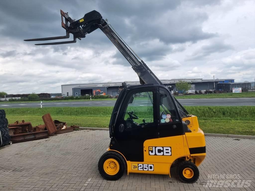 JCB TLT 25 D 텔러 핸들러