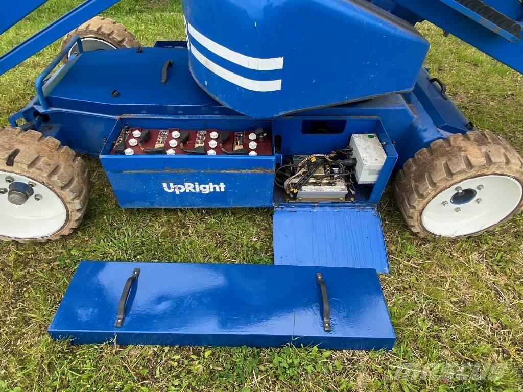 UpRight AB38N 관절형 전동이동 리프트