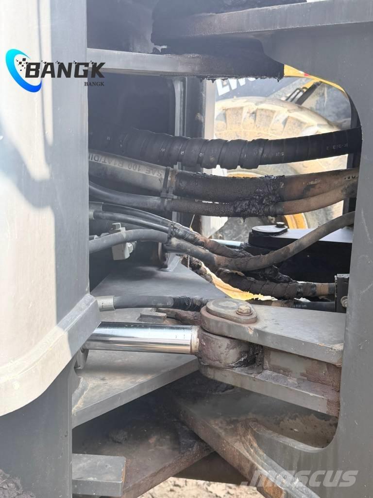 SDLG L 953  휠로우더