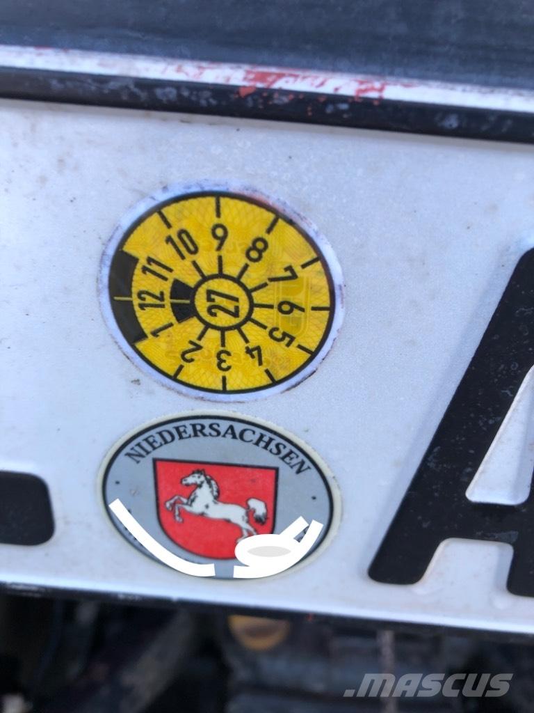 Shibaura ST 330 HST 소형 트랙터