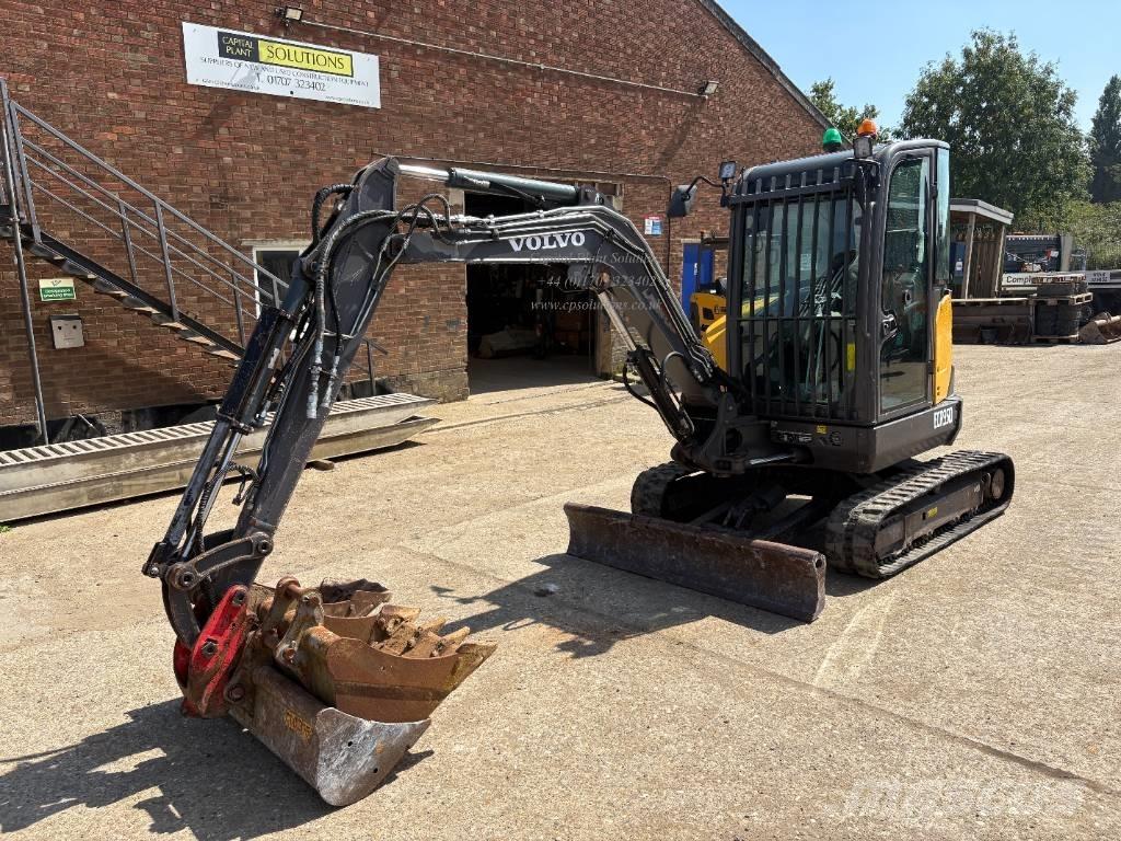 Volvo ECR 35 D 소형 굴삭기 7톤 미만