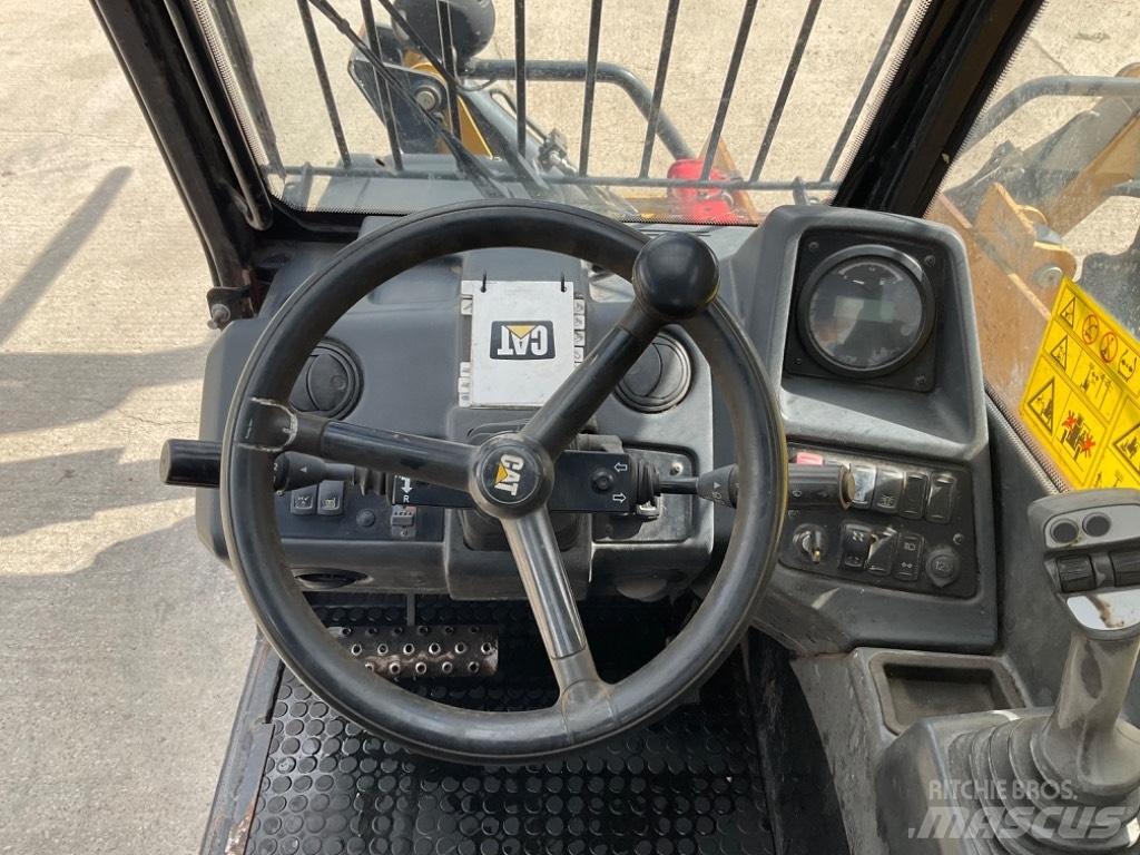 CAT TH 414 텔러 핸들러