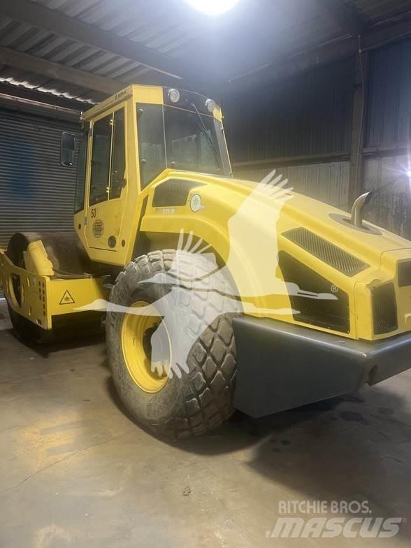 Bomag BW213D-4 싱글 드럼 롤러